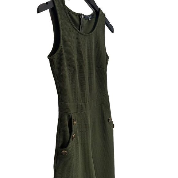 Romeo and Juliet couture jumpsuit/ romper size small - Picture 2 of 7